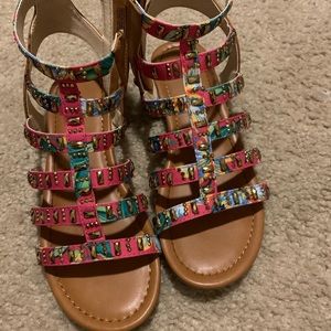 Girl’s sandals
